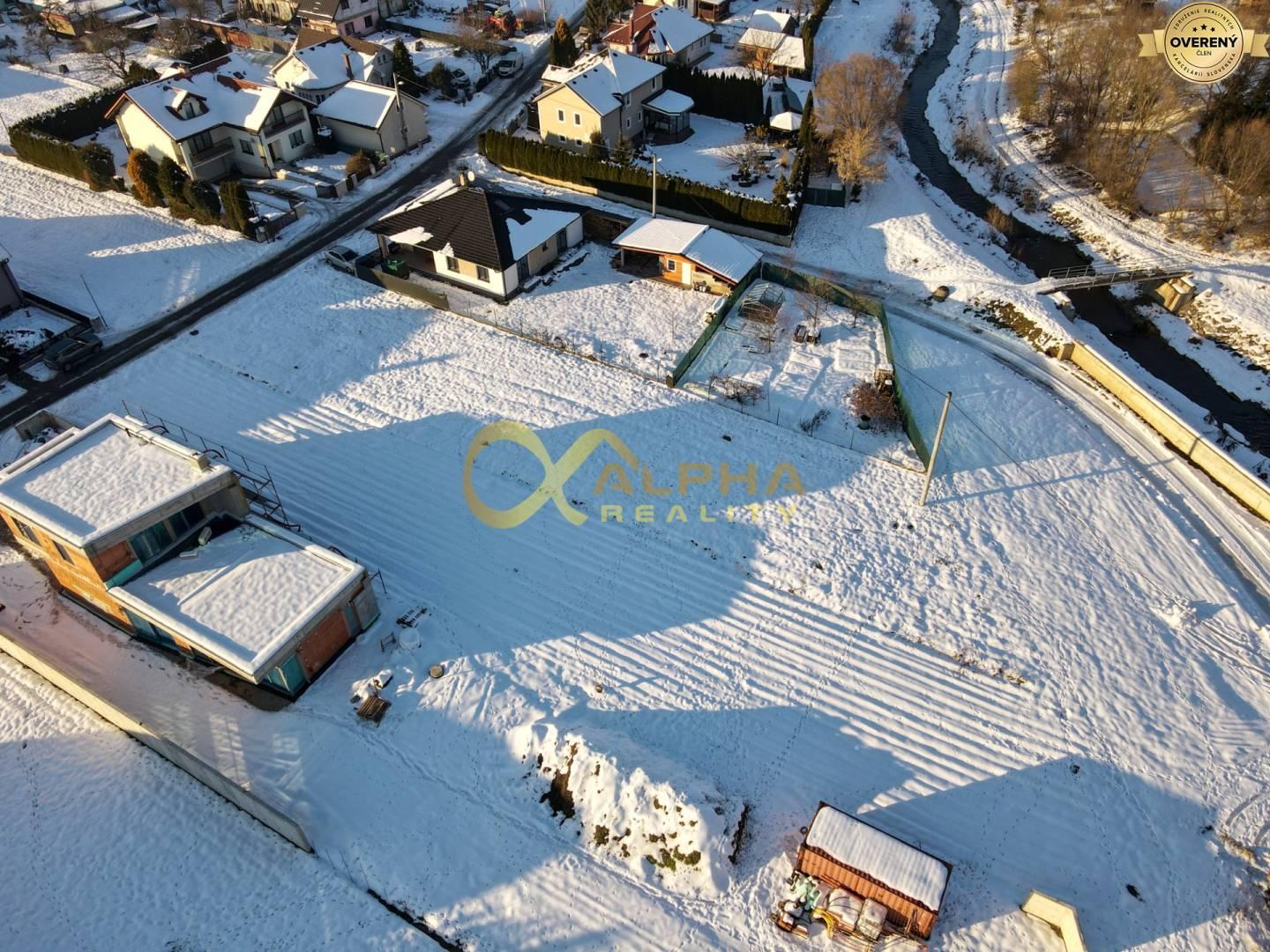 Exkluzívne pozemok vhodný na výstavbu rodinného domu, Harichovce