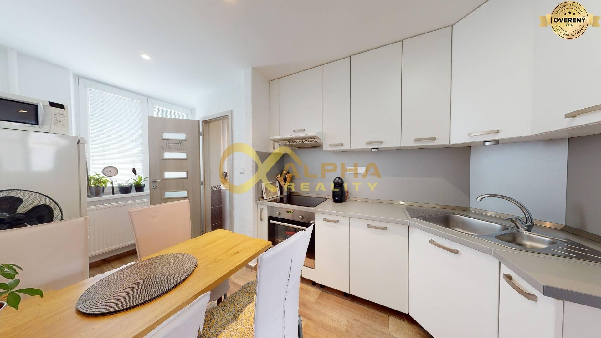 EXKLUZÍVNE 3 izbový byt, sídlisko Mier, Spišská Nová Ves