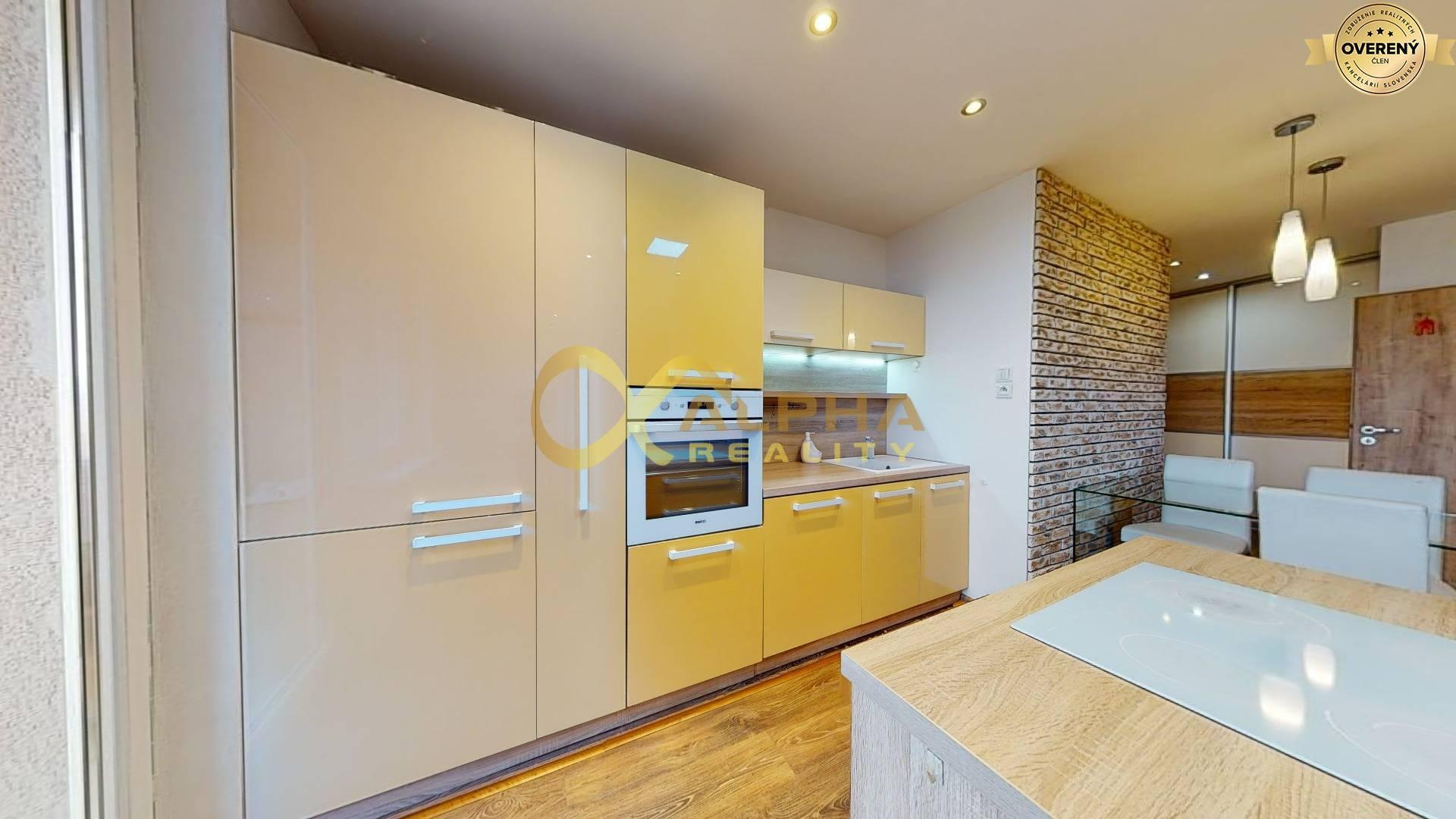 EXKLUZÍVNE 2 izbový byt s loggiou, sídl. Mier, Spišská Nová Ves