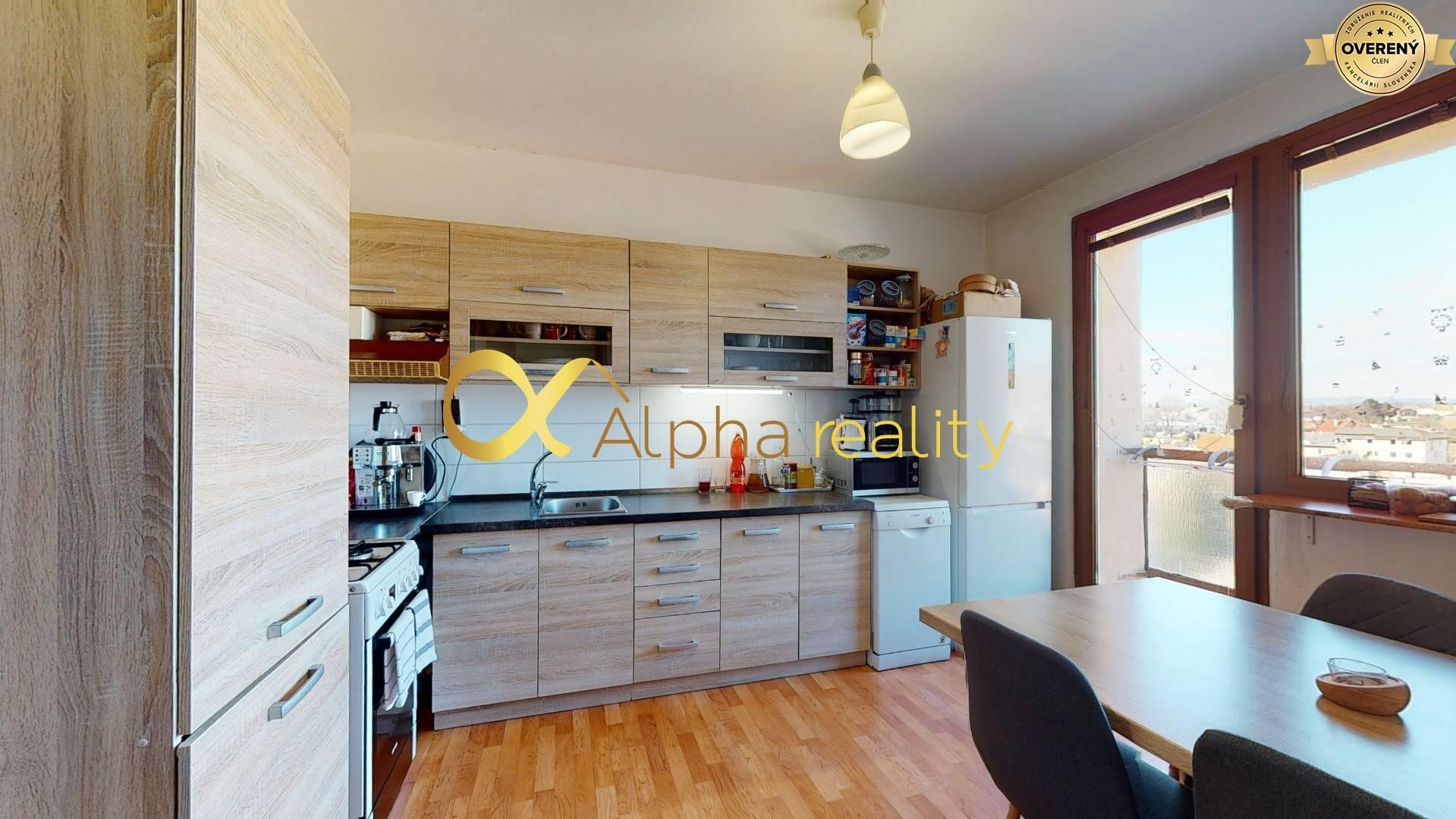 4 izbový byt s loggiou, sídlisko Západ, Smižany, okres Sp. Nová Ves