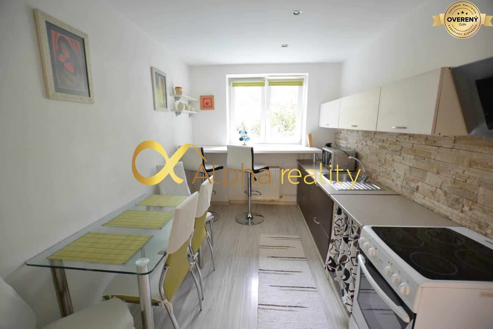 Prenájom 2 izbový byt , kompletne zariadený, centrum, Spišská Nová Ves