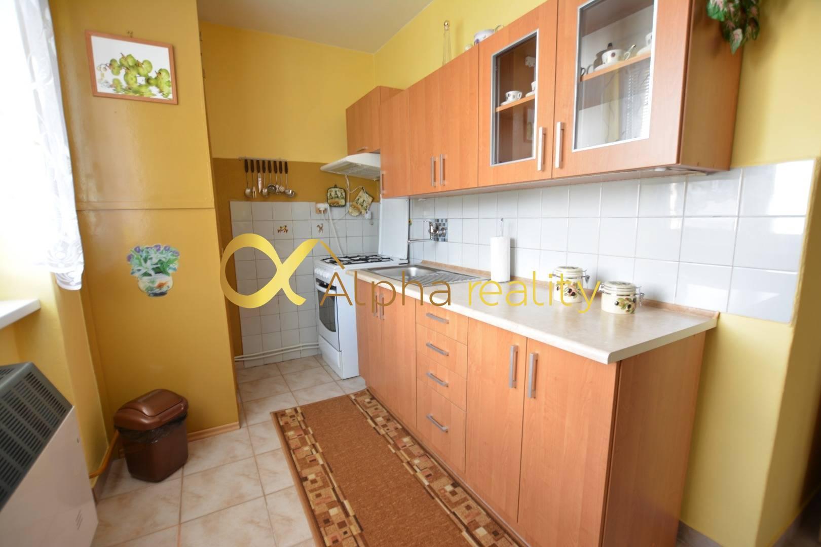 EXKLUZÍVNE 2 izbový byt s loggiou a garážou, sídl. Tarča, Sp.N.Ves