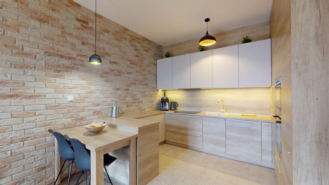 EXKLUZÍVNE 3 izbový byt s balkónom a 2 parkovacími miestami, Iglovia, Spišská Nová Ves