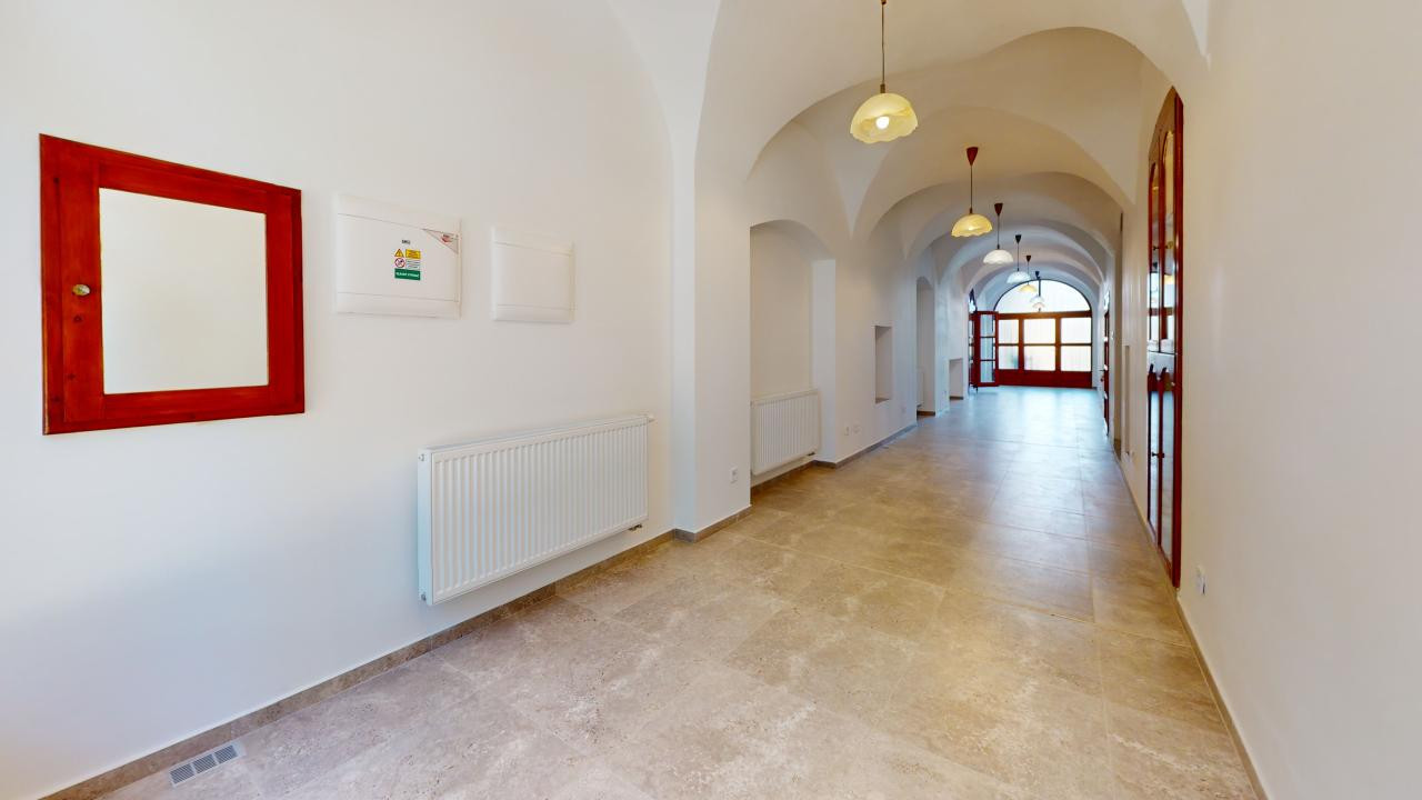 Polyfunkčný priestor na predaj, 66,5m2+pivnica 38m2, Zimná ul., Spišská Nová Ves