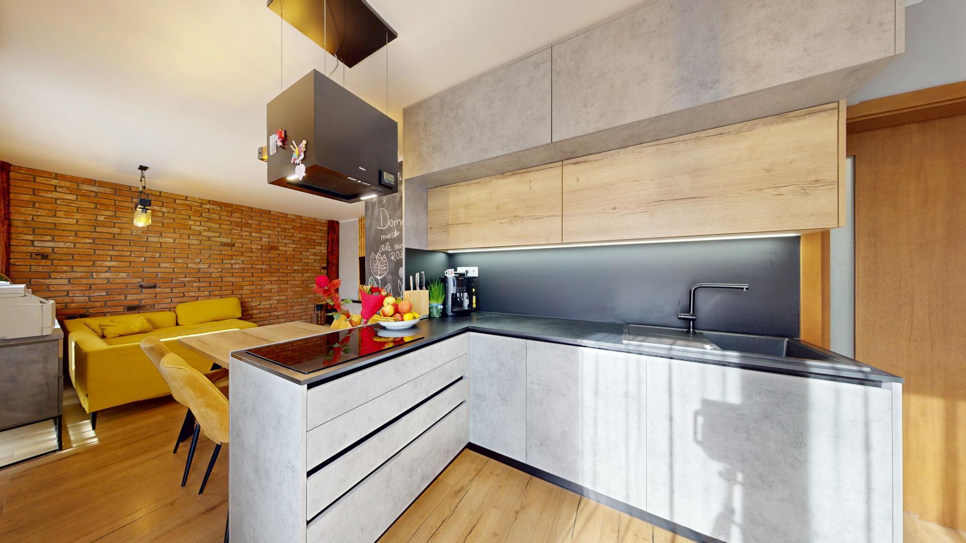 EXKLUZÍVNE nadštandardný 3i byt s balkónom, parkovaním, J. Hanulu, Spišská Nová Ves