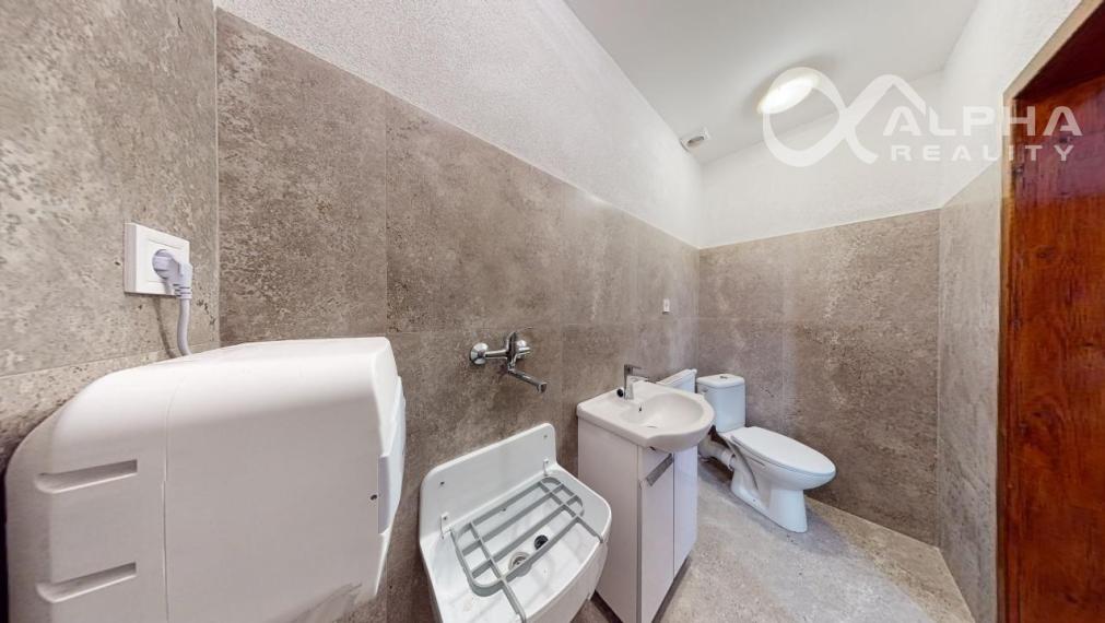 Polyfunkčný priestor na predaj, 66,5m2+pivnica 38m2, Zimná ul., Spišská Nová Ves