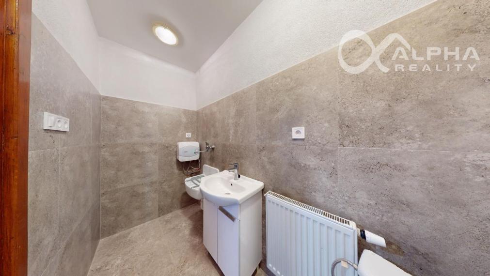 Polyfunkčný priestor na predaj, 66,5m2+pivnica 38m2, Zimná ul., Spišská Nová Ves