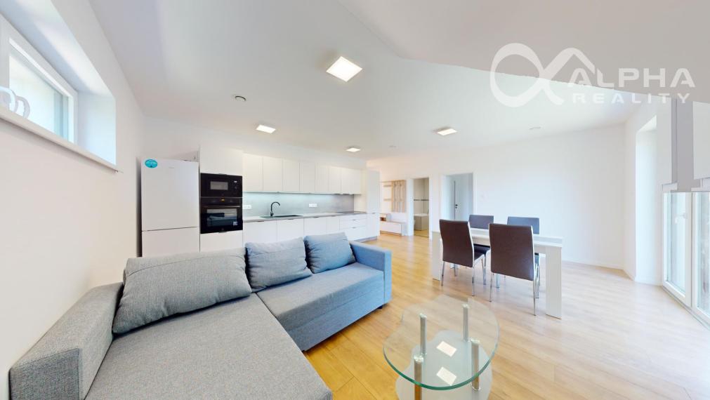 Prenájom 4i byt v rodinnom dome s parkovaním, Novoveská Huta