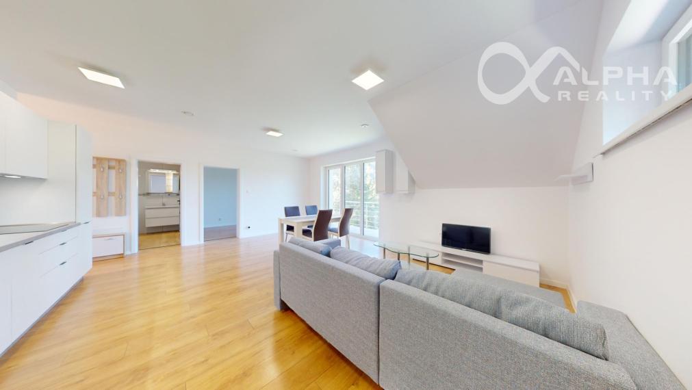 Prenájom 4i byt v rodinnom dome s parkovaním, Novoveská Huta