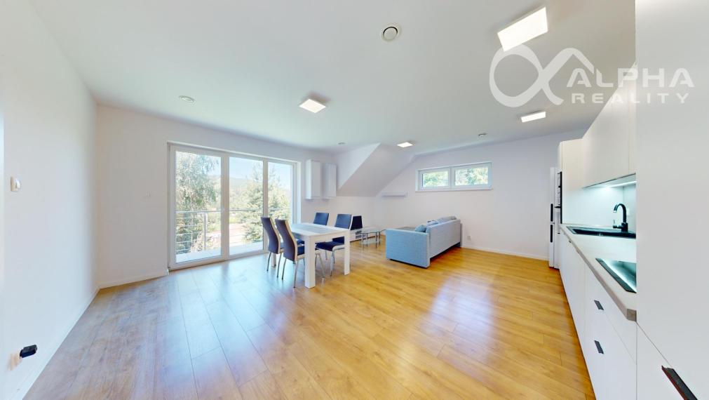 Prenájom 4i byt v rodinnom dome s parkovaním, Novoveská Huta