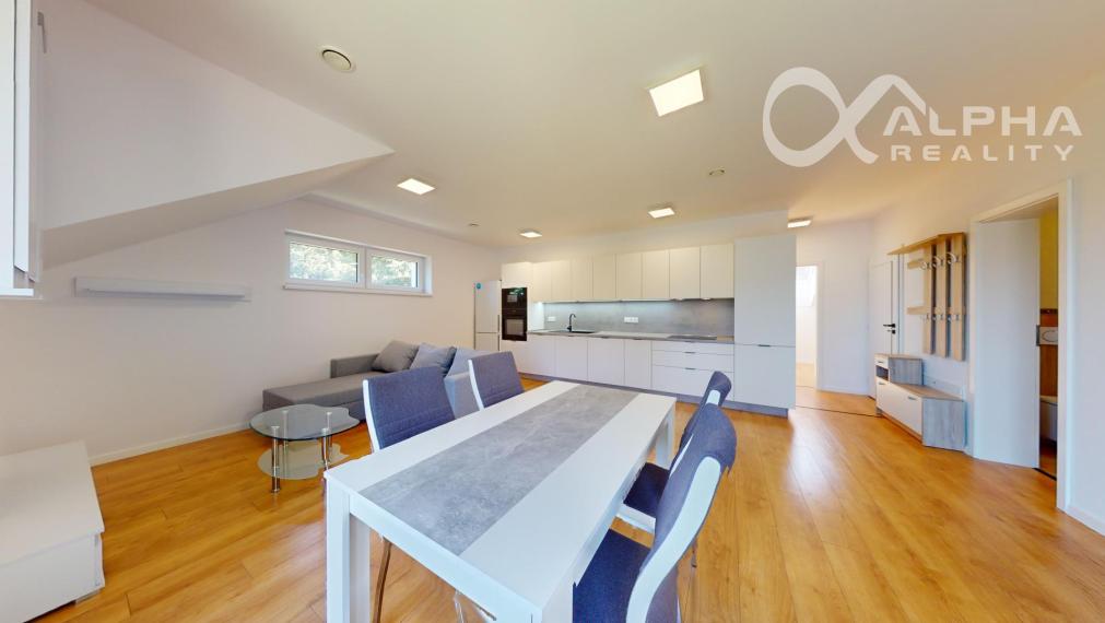 Prenájom 4i byt v rodinnom dome s parkovaním, Novoveská Huta