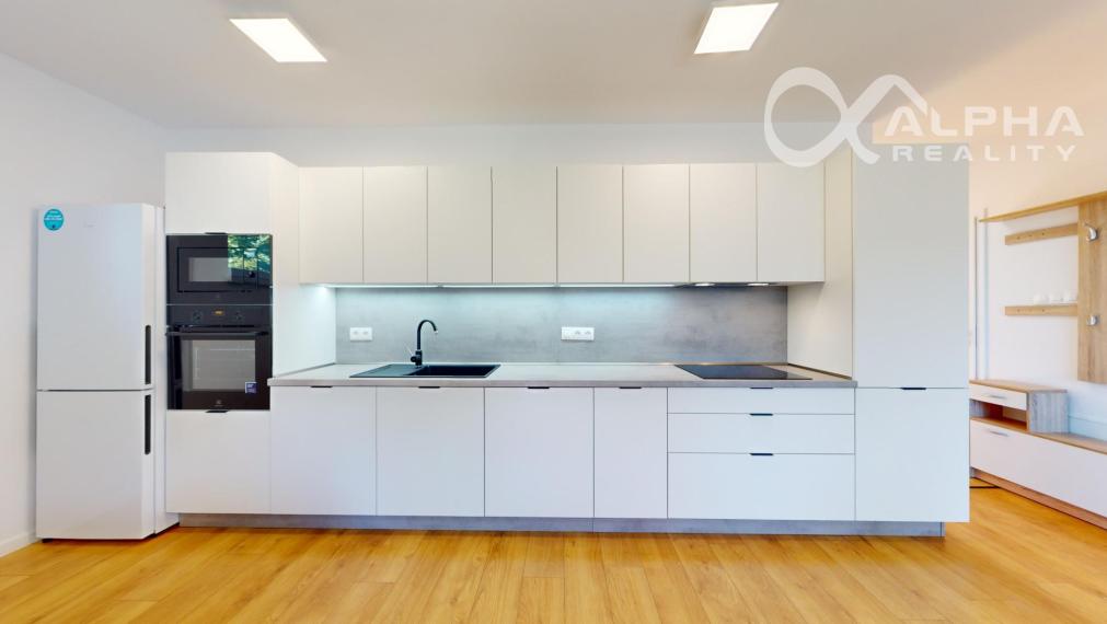 Prenájom 4i byt v rodinnom dome s parkovaním, Novoveská Huta