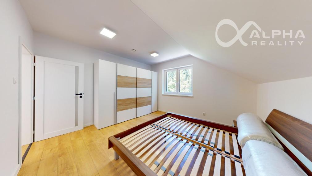 Prenájom 4i byt v rodinnom dome s parkovaním, Novoveská Huta