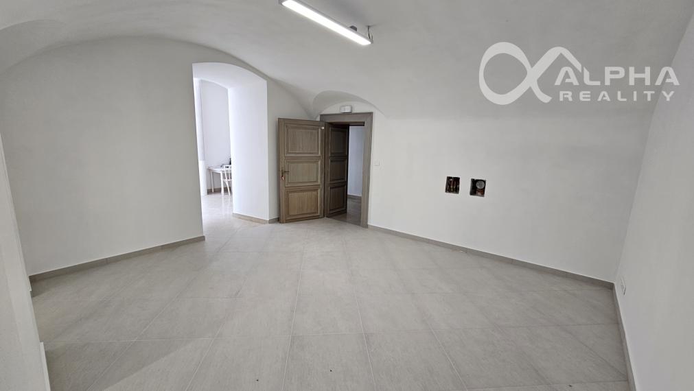 Prenájom obchodných priestorov, 268m2, Letná ulica, Spišská Nová Ves