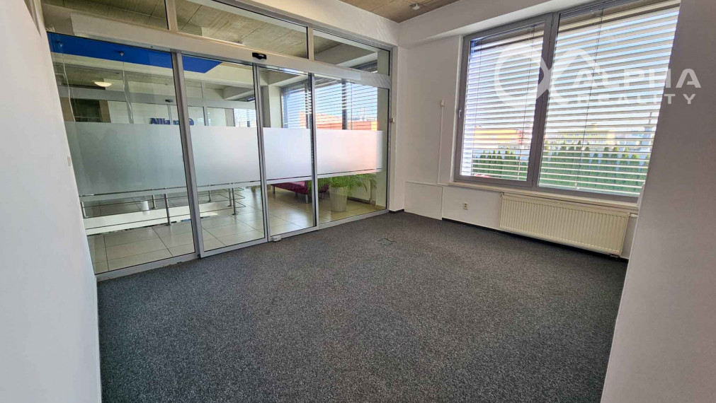 Prenájom kancelárske, obchodné priestory 50 m2, Spišská Nová Ves