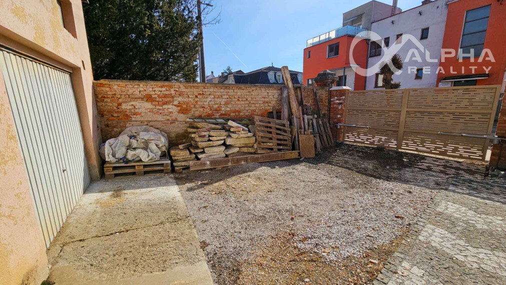 Prenájom: Garáž s priľahlým pozemkom, centrum, Spišská Nová Ves