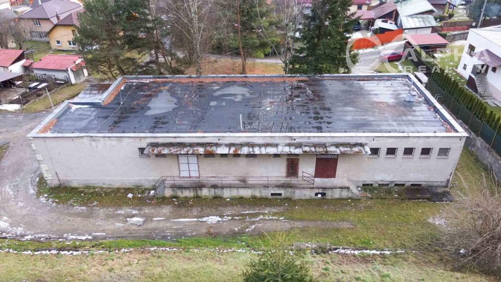 Budova s pozemkom, obec Helcmanovce, okres Gelnica