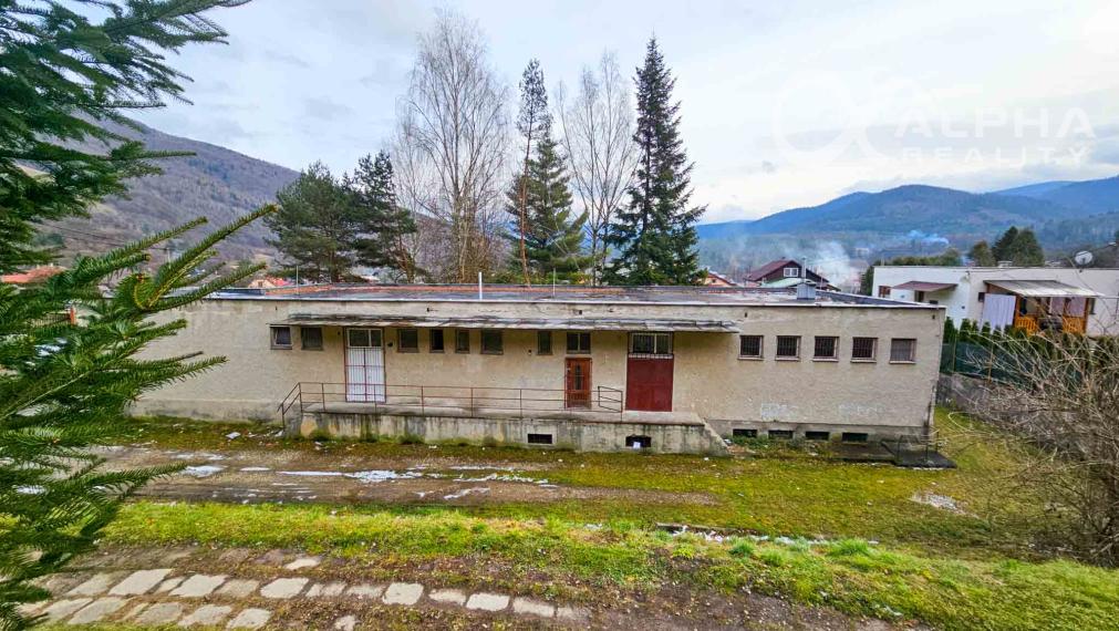 Budova s pozemkom, obec Helcmanovce, okres Gelnica