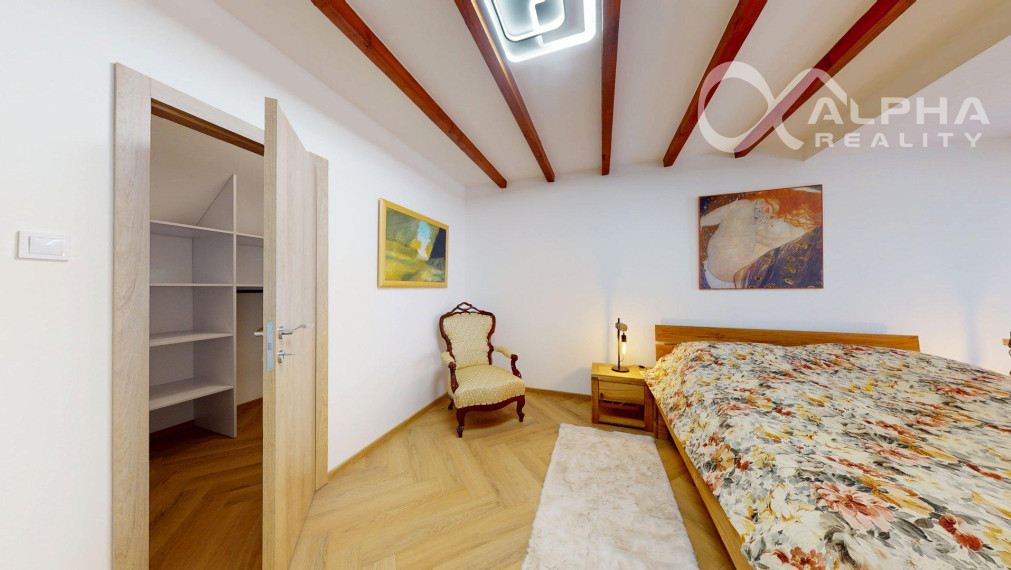 Exkluzívny 2 izbový byt s parkovaním, centrum, Spišská Nová Ves