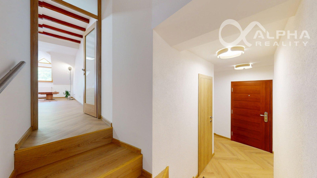 Exkluzívny 2 izbový byt s parkovaním, centrum, Spišská Nová Ves