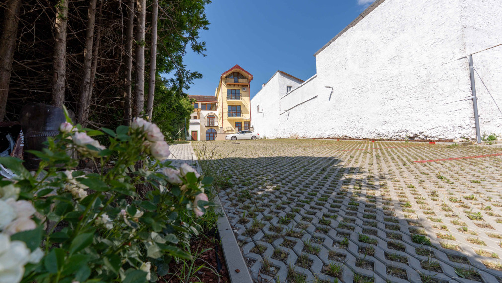 Exkluzívny 2 izbový byt s parkovaním, centrum, Spišská Nová Ves