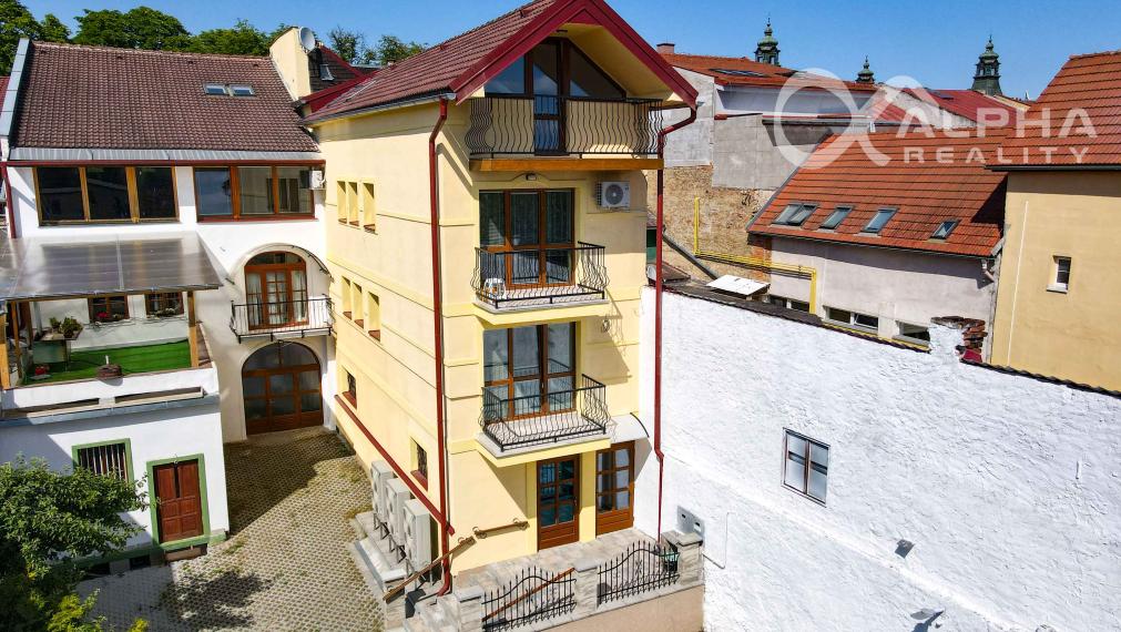 Exkluzívny 2 izbový byt s parkovaním, centrum, Spišská Nová Ves