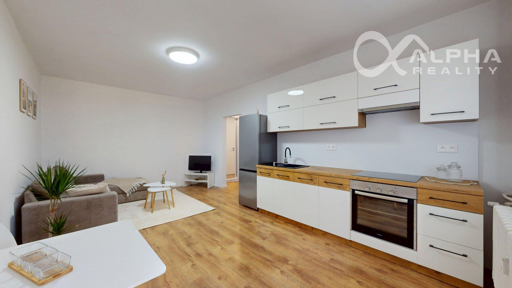 Prenájom 1i byt upravený na 2i, 2 loggie, sídl. Mier, SNV