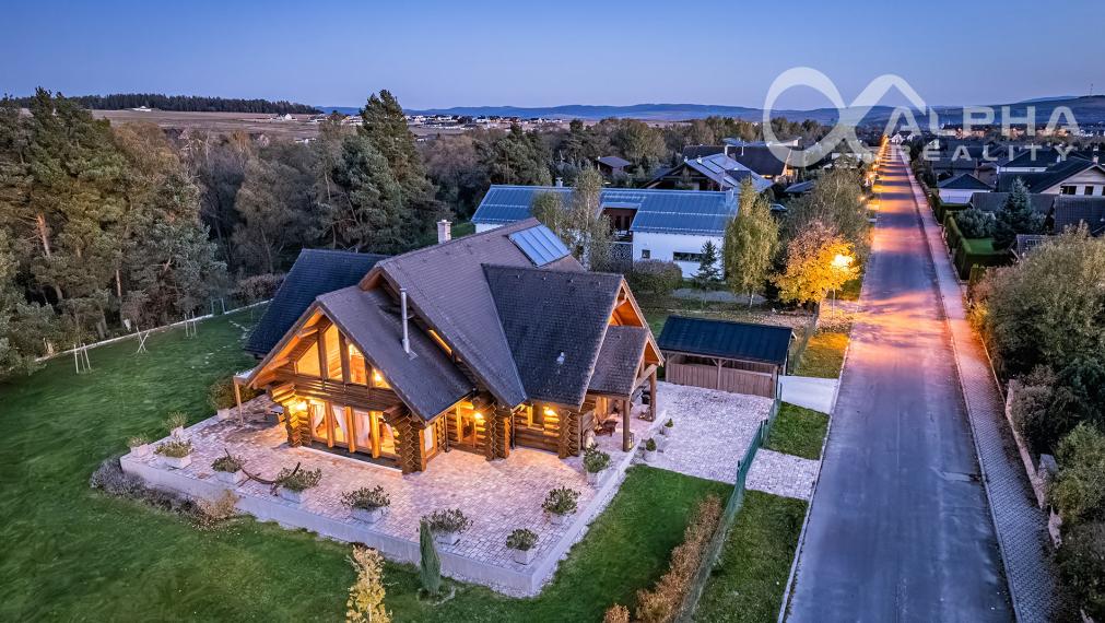 Zrubový rodinný dom, Veľká Lomnica