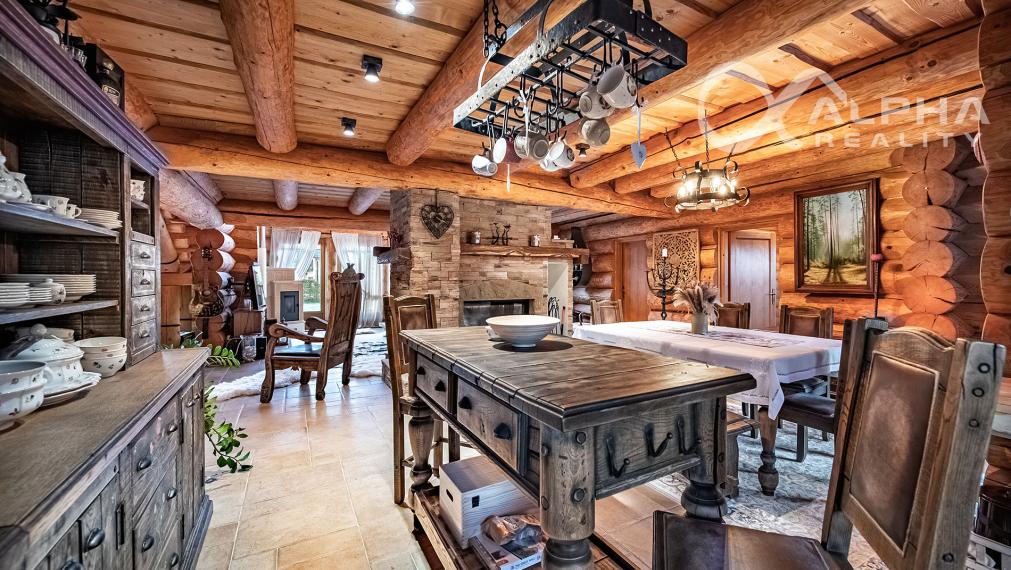 Zrubový rodinný dom, Veľká Lomnica