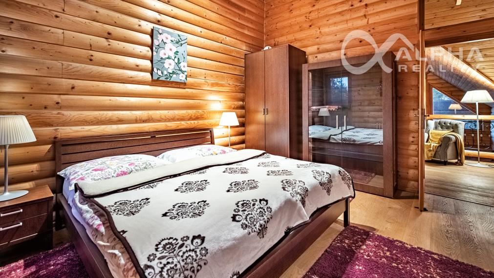 Zrubový rodinný dom, Veľká Lomnica