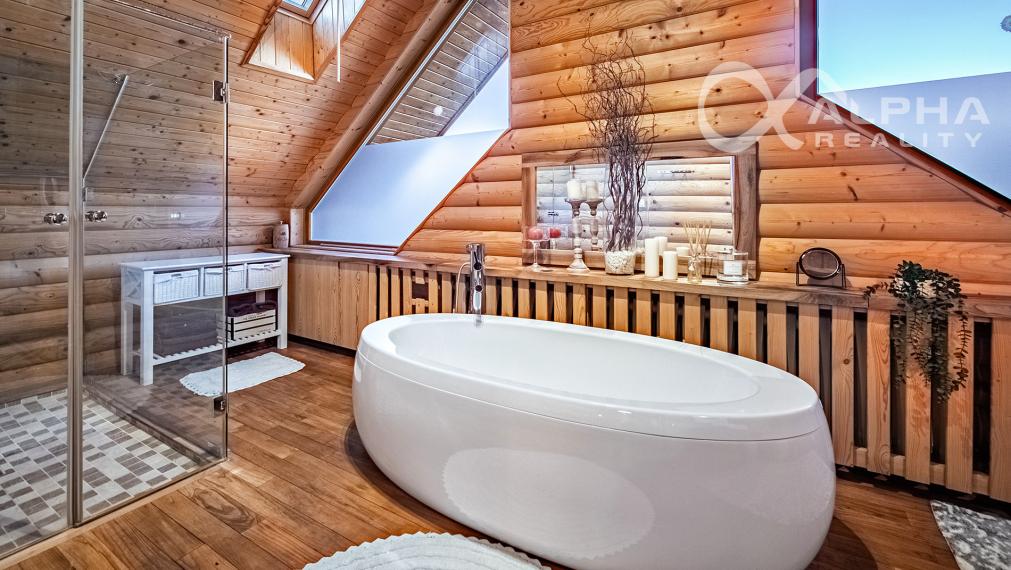 Zrubový rodinný dom, Veľká Lomnica