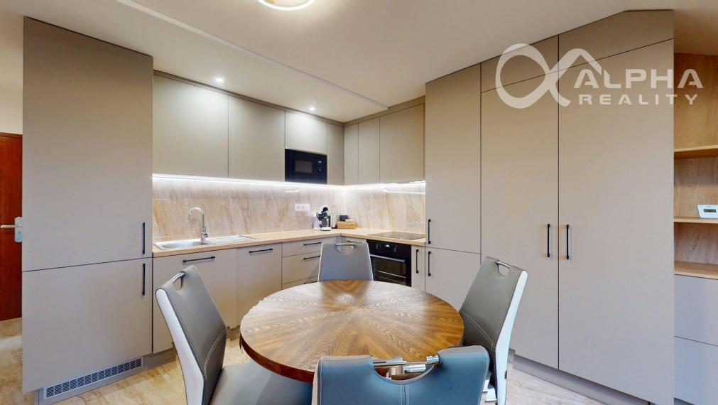 Prenájom garsónka s parkovaním, centrum, Spišská Nová ves