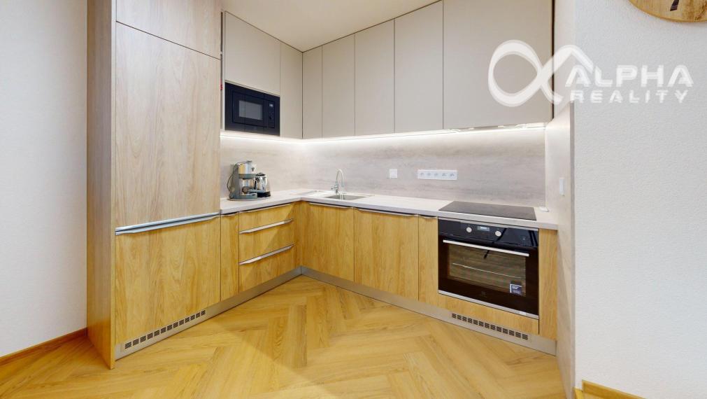 Prenájom 2i byt s parkovaním, centrum, Spišská Nová Ves