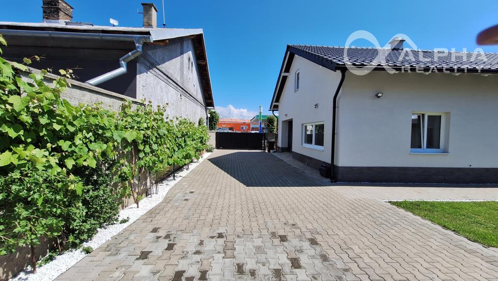 EXKLUZÍVNE Rodinný dom, 2 bytové jednotky, Spišská Nová Ves