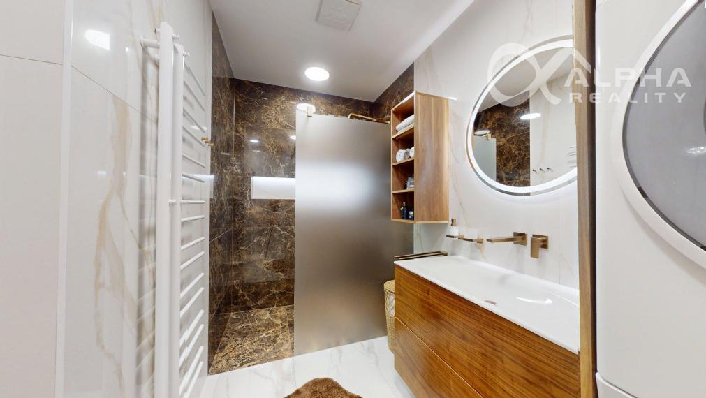 Nadštandardný 3i byt s loggiou, parkovaním, Tarča, Sp.N.Ves