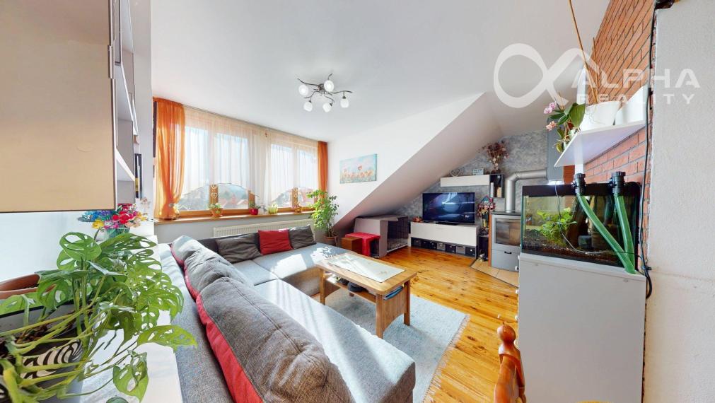 EXKLUZÍVNE 3i podkrovný byt s terasou, centrum, Spišská Nová Ves