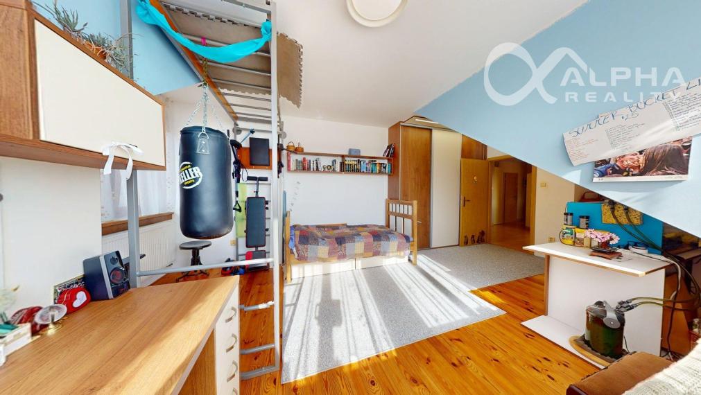 EXKLUZÍVNE 3i podkrovný byt s terasou, centrum, Spišská Nová Ves