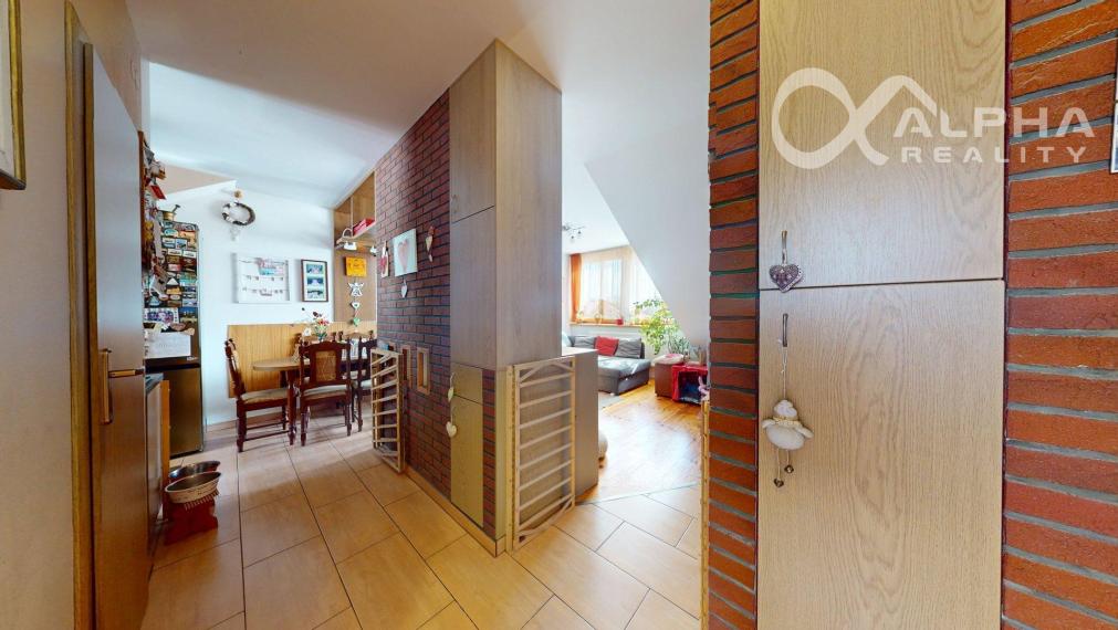 EXKLUZÍVNE 3i podkrovný byt s terasou, centrum, Spišská Nová Ves