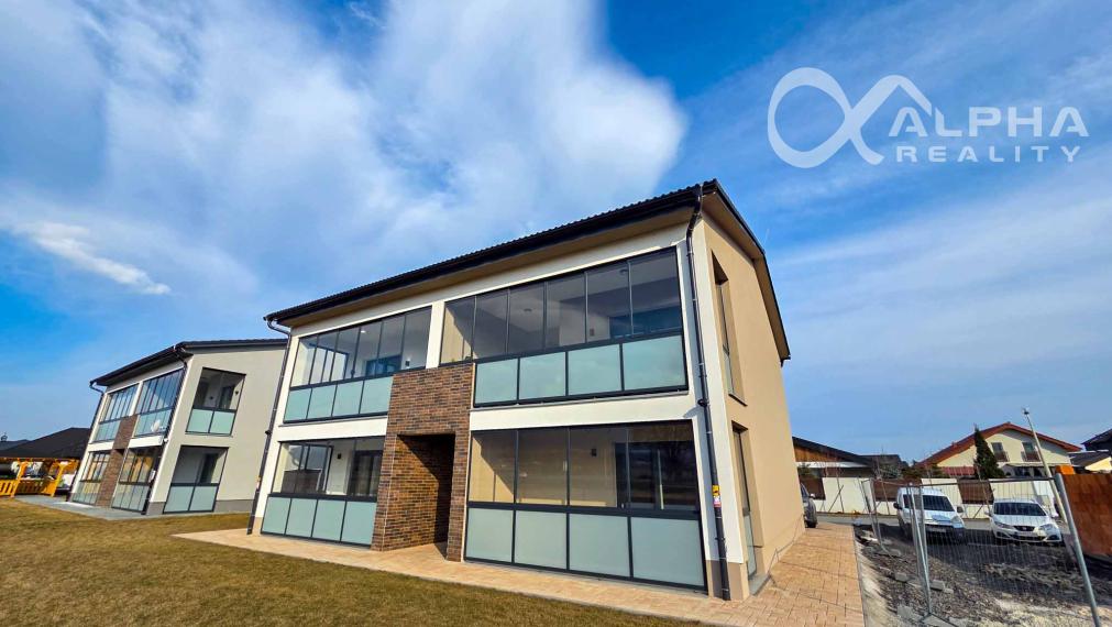 EXKLUZÍVNE 2i apartmán s terasou, parkovaním, Veľký Slavkov, okr. Poprad