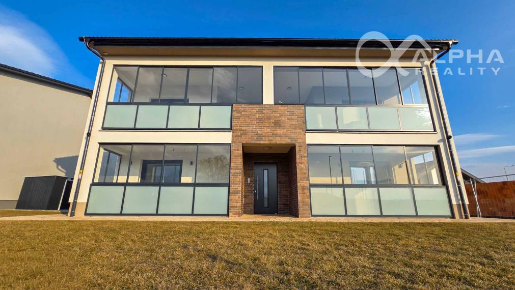 EXKLUZÍVNE 2i apartmán s terasou, parkovaním, Veľký Slavkov, okr. Poprad