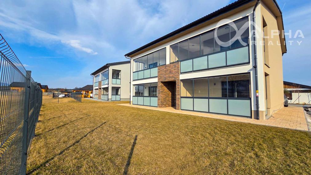 EXKLUZÍVNE 2i apartmán s terasou, parkovaním, Veľký Slavkov, okr. Poprad