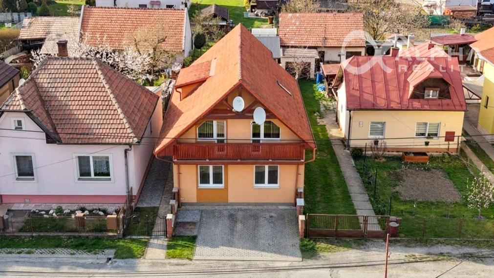 EXKLUZÍVNE dvojgeneračný rodinný dom, mesto Spišské Vlachy