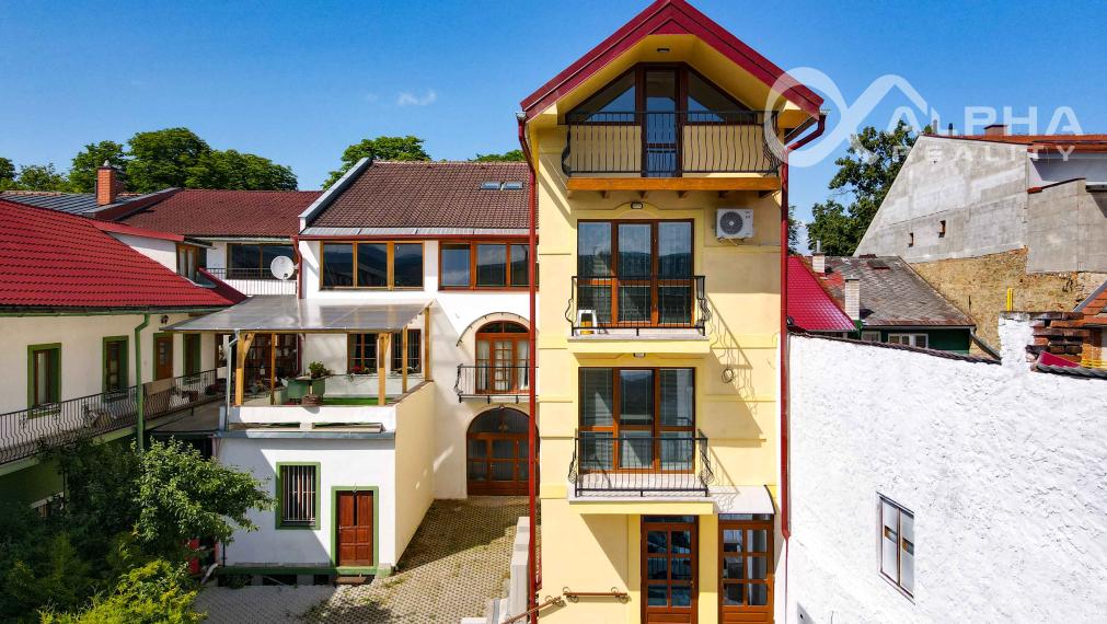 Exkluzívny 2 izbový byt s parkovaním, centrum, Spišská Nová Ves