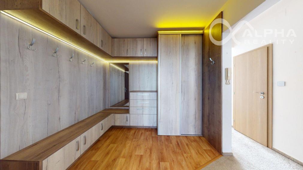 Prenájom 2i byt s loggiou, centrum, Spišská Nová Ves