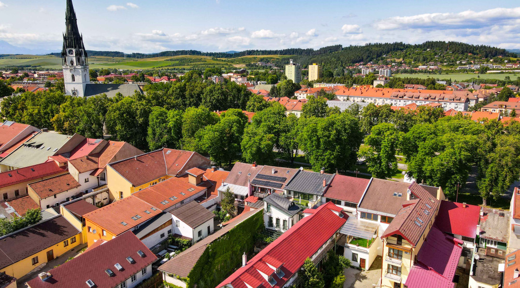 Exkluzívny 2 izbový byt s parkovaním, centrum, Spišská Nová Ves
