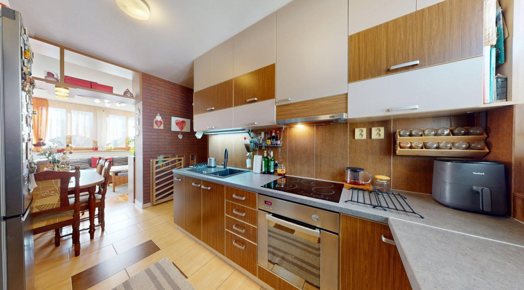 EXKLUZÍVNE 3i podkrovný byt s terasou, centrum, Spišská Nová Ves