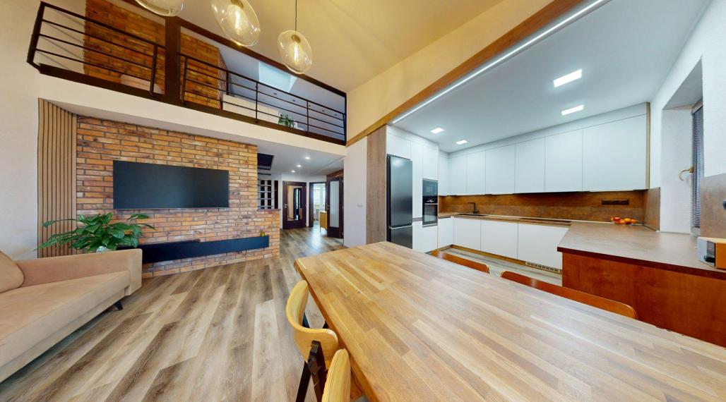 EXKLUZÍVNE 3i mezonet s loggiou, centrum, Spišská Nová Ves