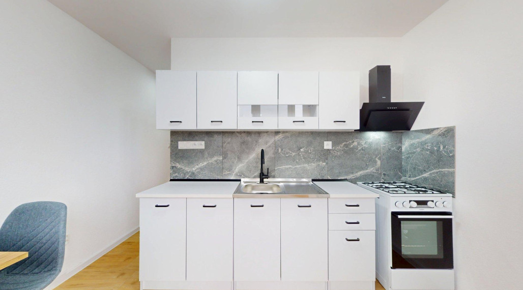 Prenájom 1 izbový byt s loggiou, centrum, Spišská Nová Ves