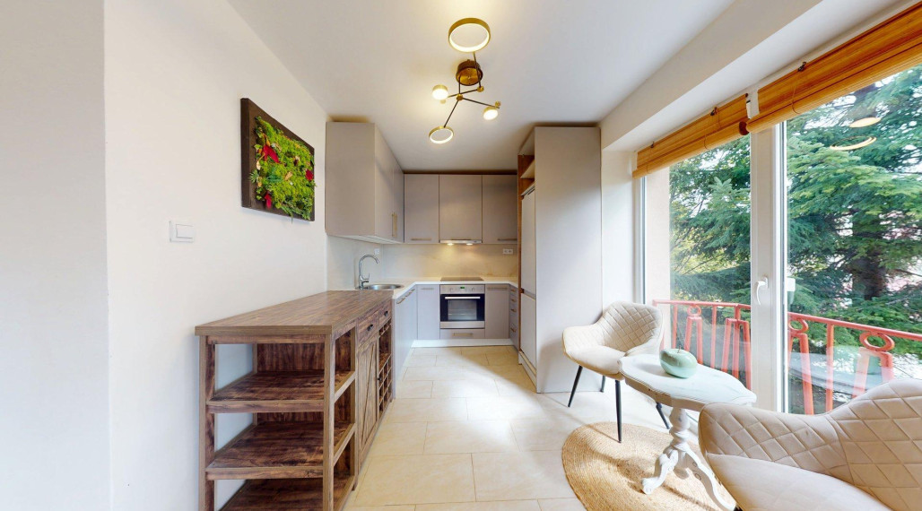 EXKLUZÍVNE 2 izbový byt, 2 balkóny, centrum, Spišská Nová Ves