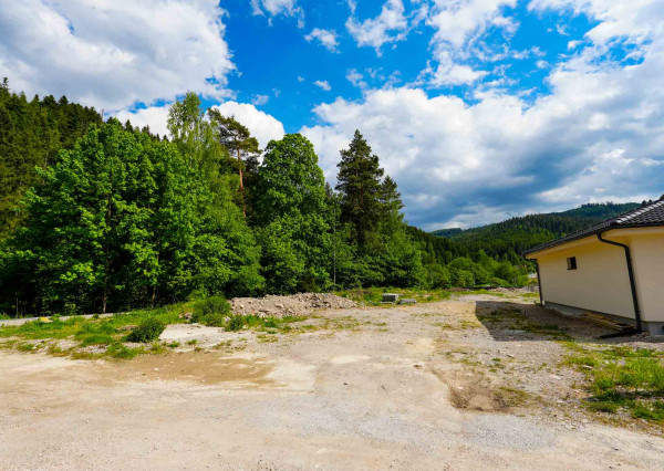 EXKLUZÍVNE Stavebný pozemok, 916m2, Novoveská Huta